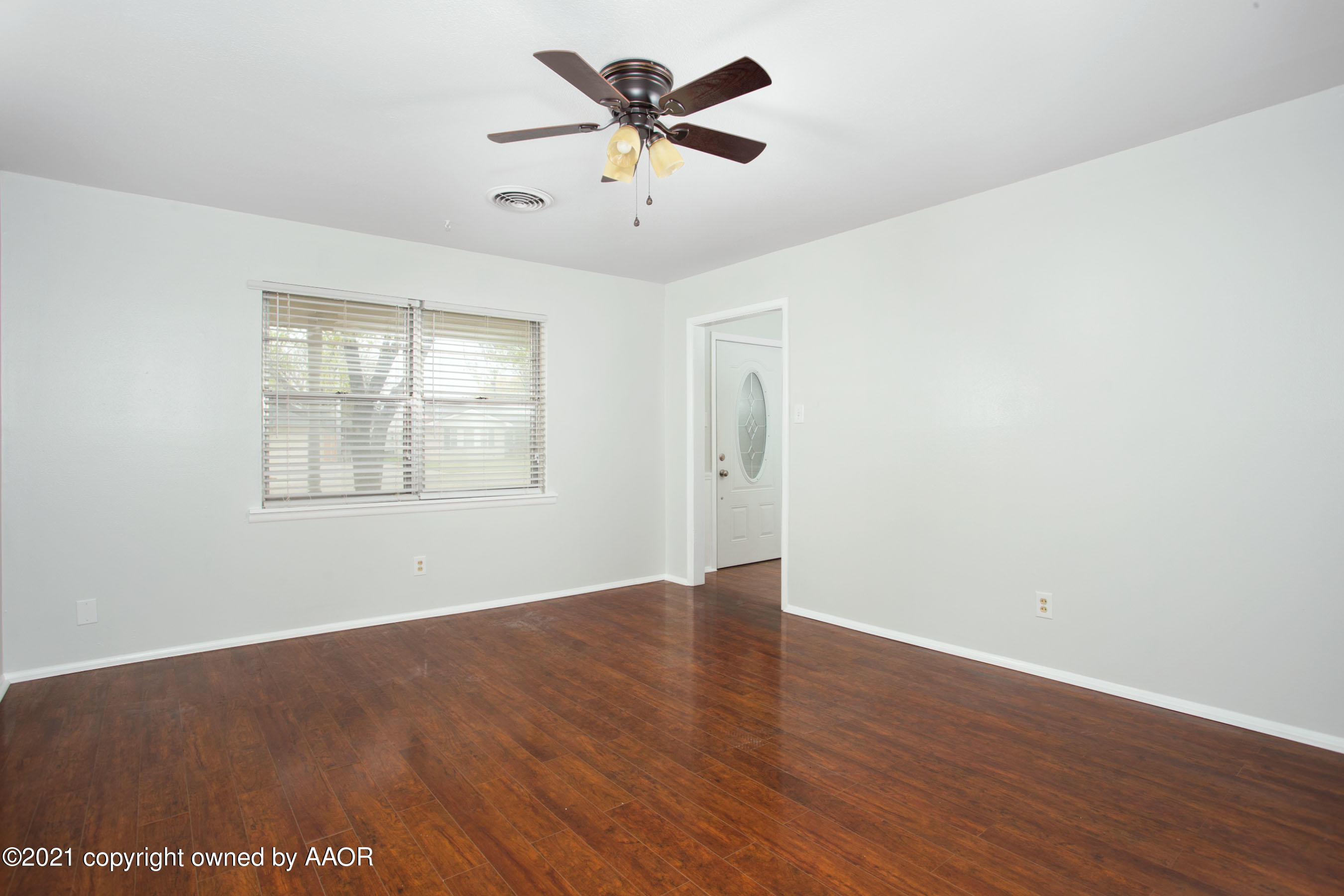 6009 Gainsborough Road Amarillo, TX 79106 - Photo 3 of 21 3