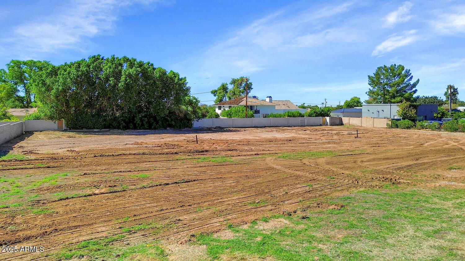 5335 East Exeter Boulevard, Unit 45 Phoenix, AZ 85018 - Photo 4 of 7 a view of a swimming pool and an outdoor space