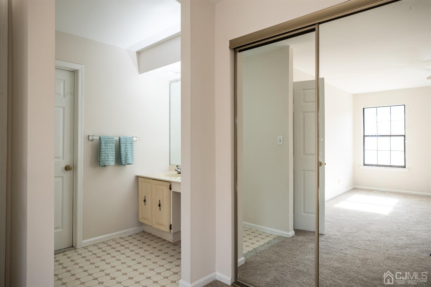1601 Timber Oaks Road Edison, NJ 08820 - Photo 18 of 29 a bathroom with a shower and a toilet