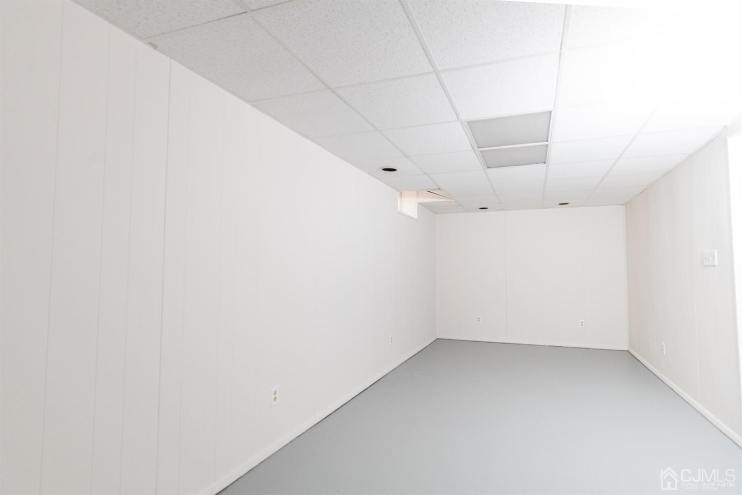 1601 Timber Oaks Road Edison, NJ 08820 - Photo 26 of 29 a view of empty room