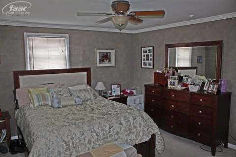 8207 Davison Road Davison, MI 48423 - Photo 9 of 15 20398543-8.JPG
