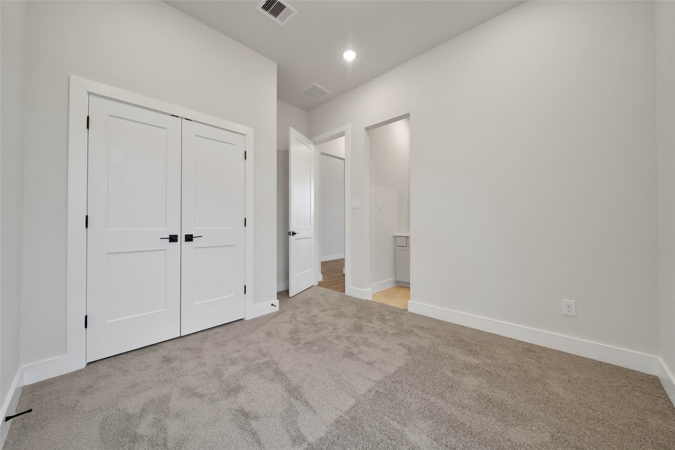 4610 Magnolia Bend Drive Rosharon, TX 77583 - Photo 32 of 48 a view of an empty room