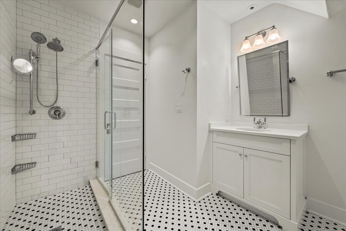 605 Arbor Vitae Road Winnetka, IL 60093 - Photo 67 of 84