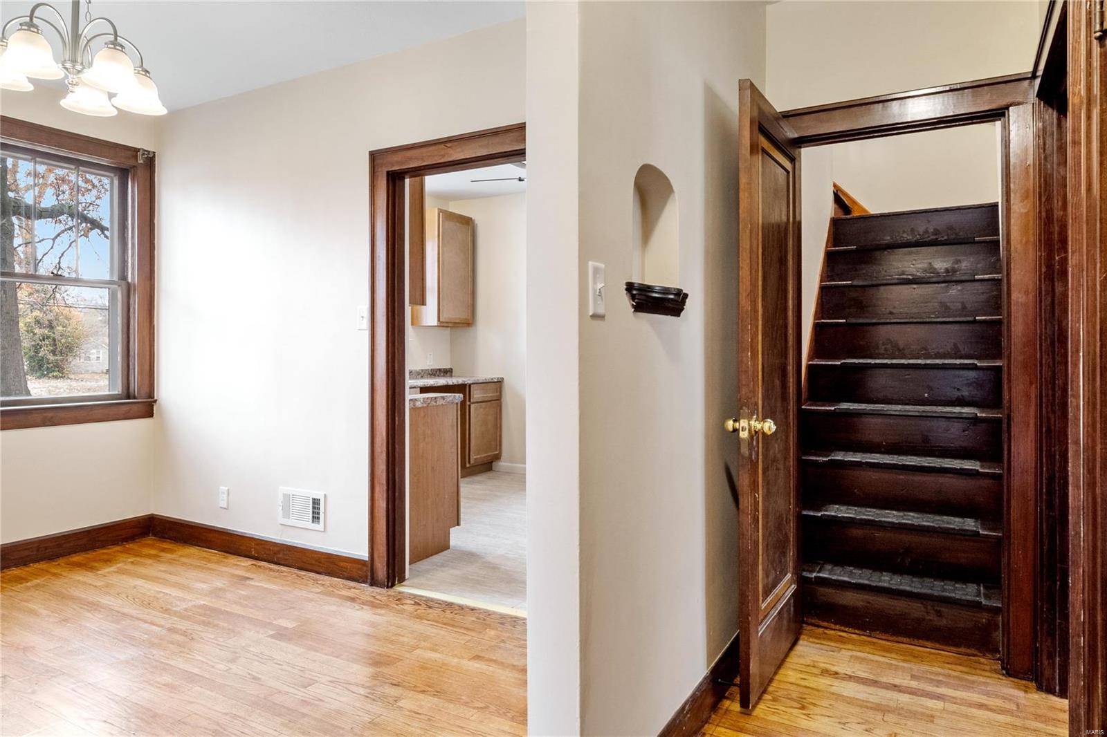 303 Carlyle Avenue Belleville, IL 62221 - Photo 18 of 41