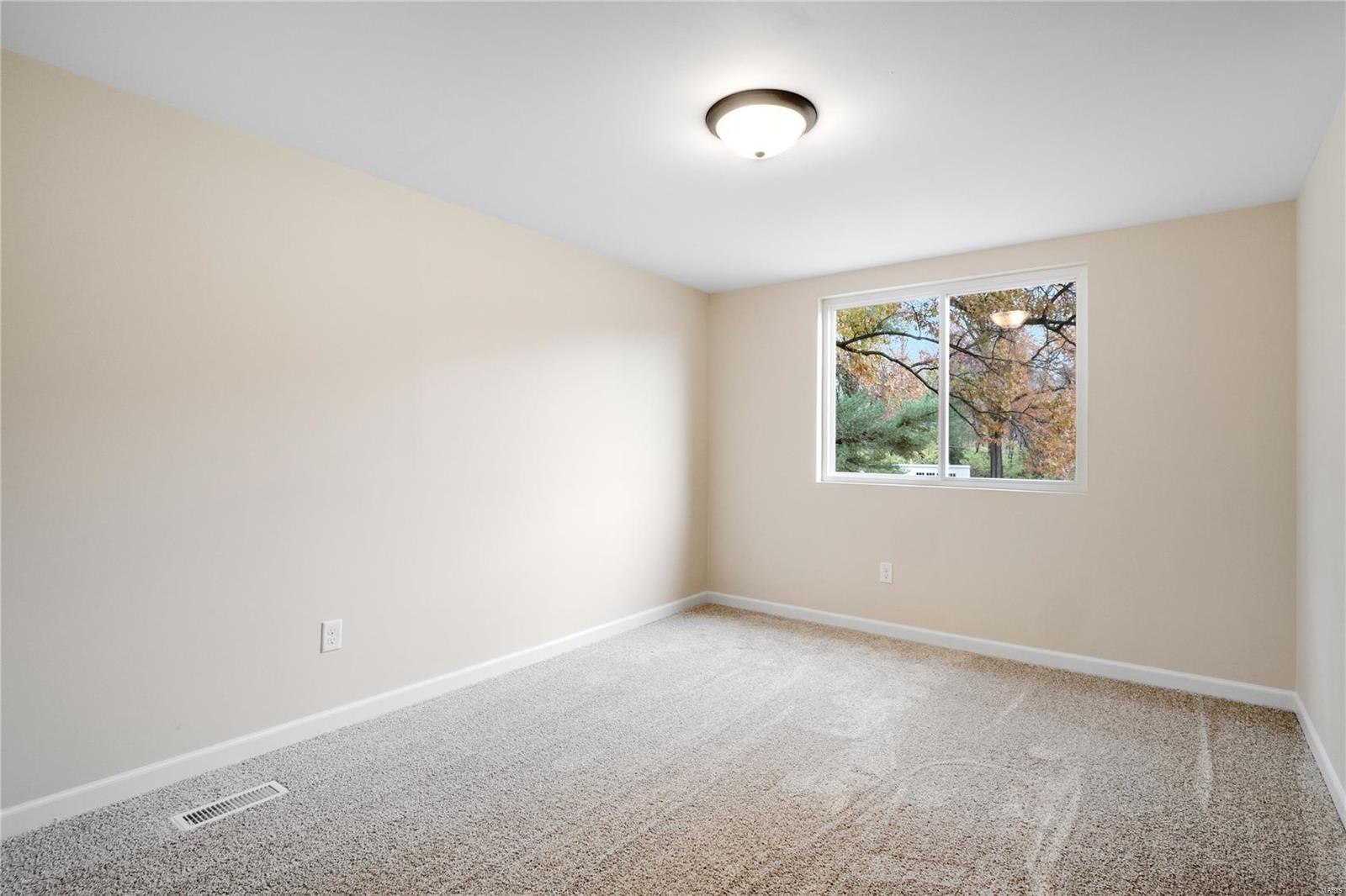 303 Carlyle Avenue Belleville, IL 62221 - Photo 25 of 41