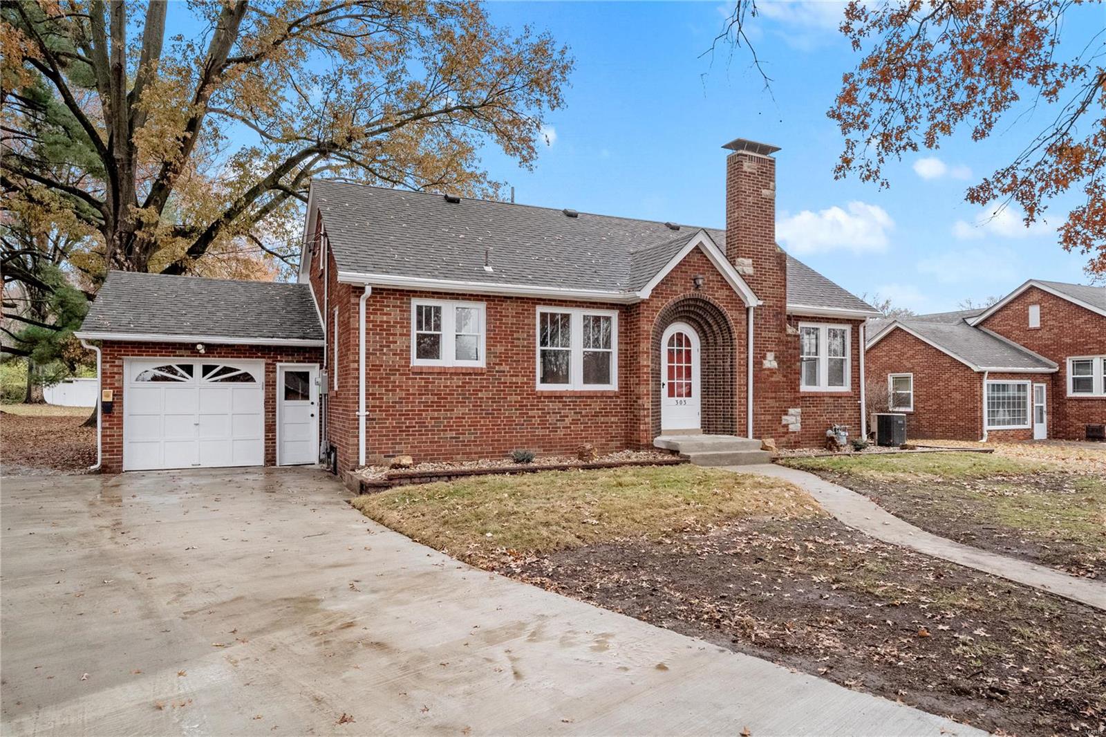 303 Carlyle Avenue Belleville, IL 62221 - Photo 31 of 41