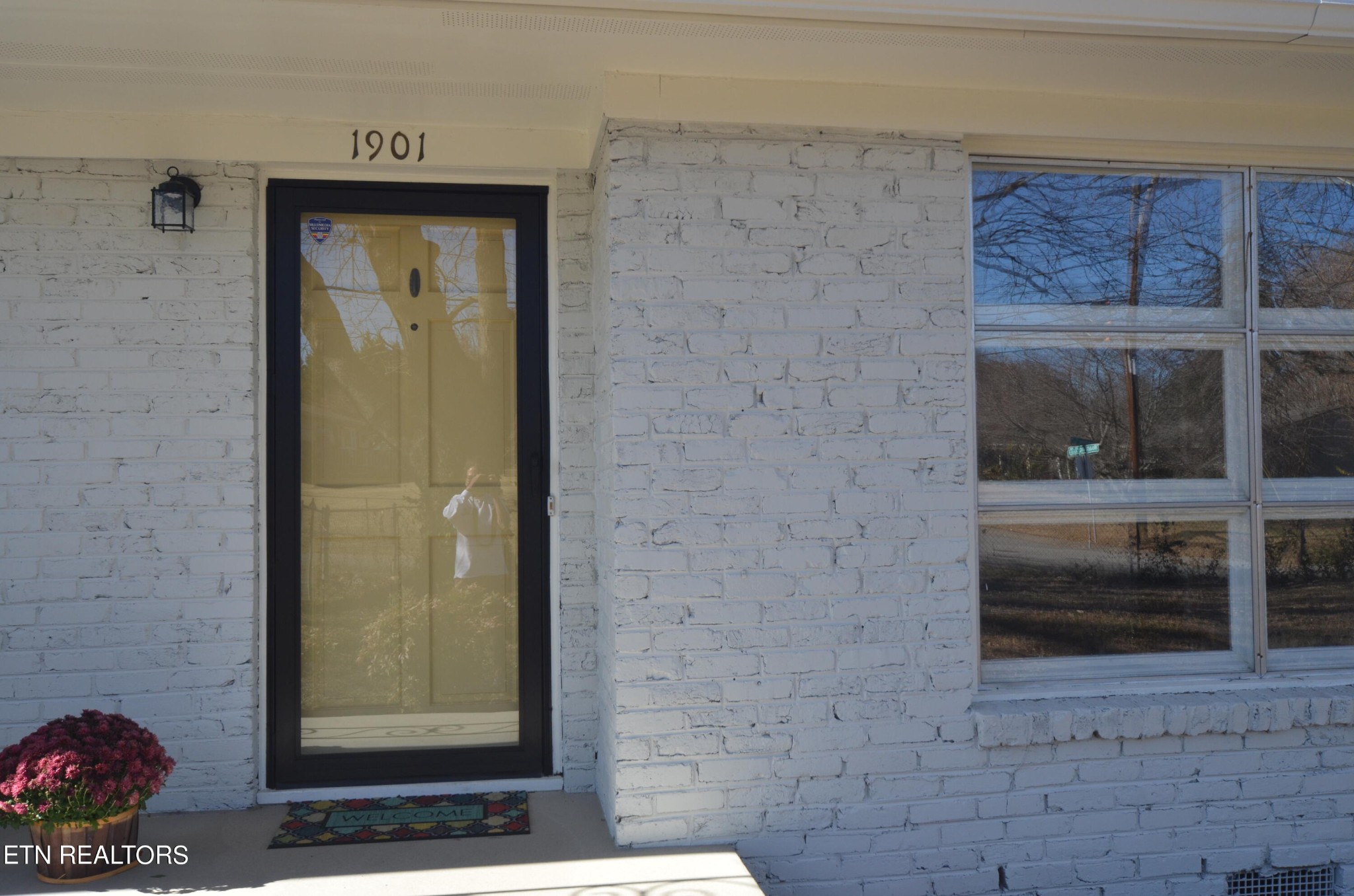 1901 Rambling Road Knoxville, TN 37912 - Photo 2 of 26