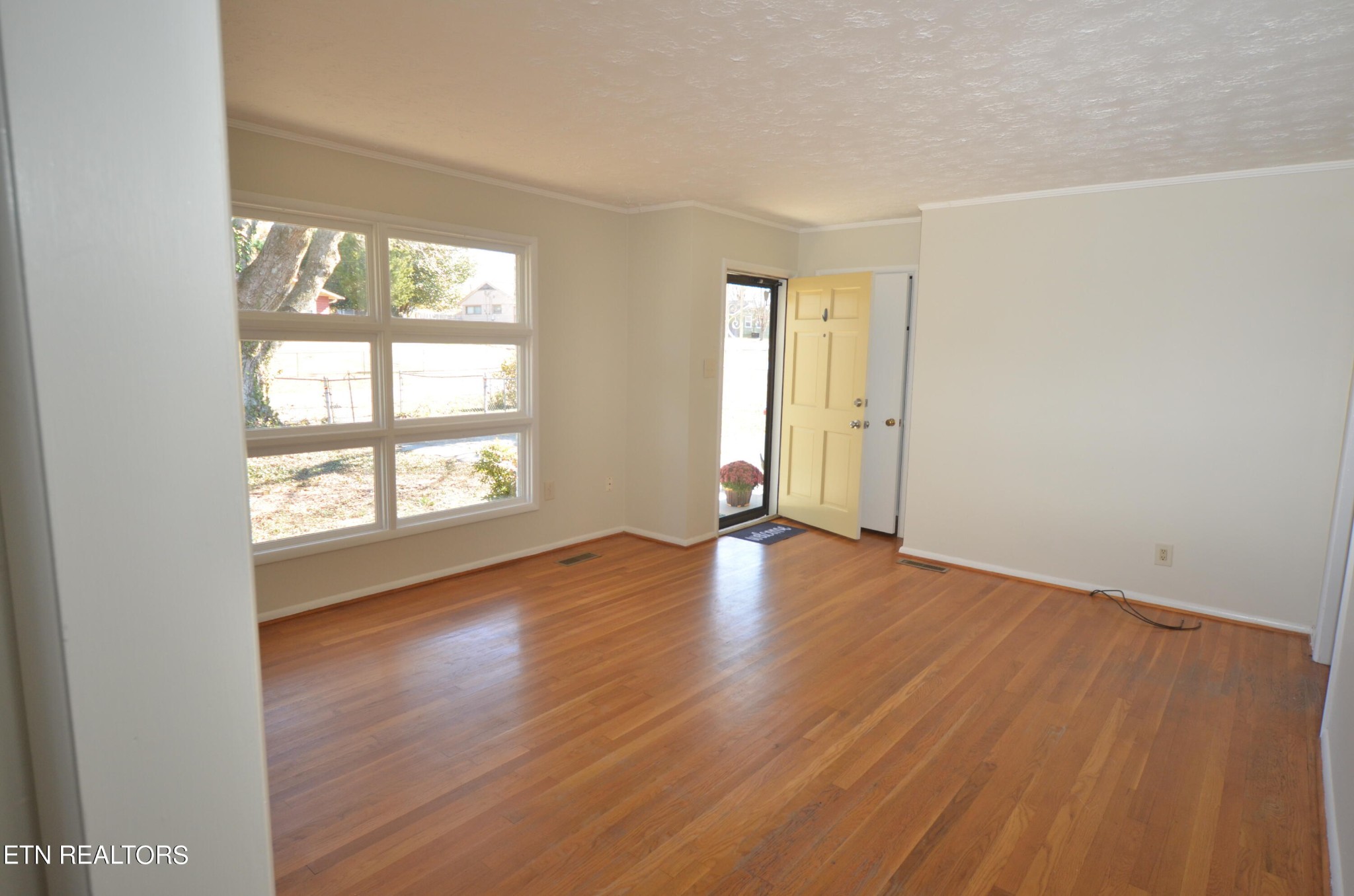 1901 Rambling Road Knoxville, TN 37912 - Photo 3 of 26