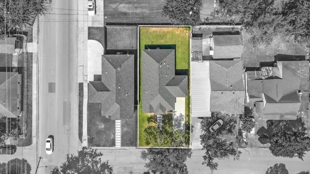 a picture of a bathroom