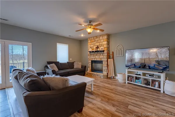$290,000 | 27 Westminster Place, Sunrise Beach, MO 65079