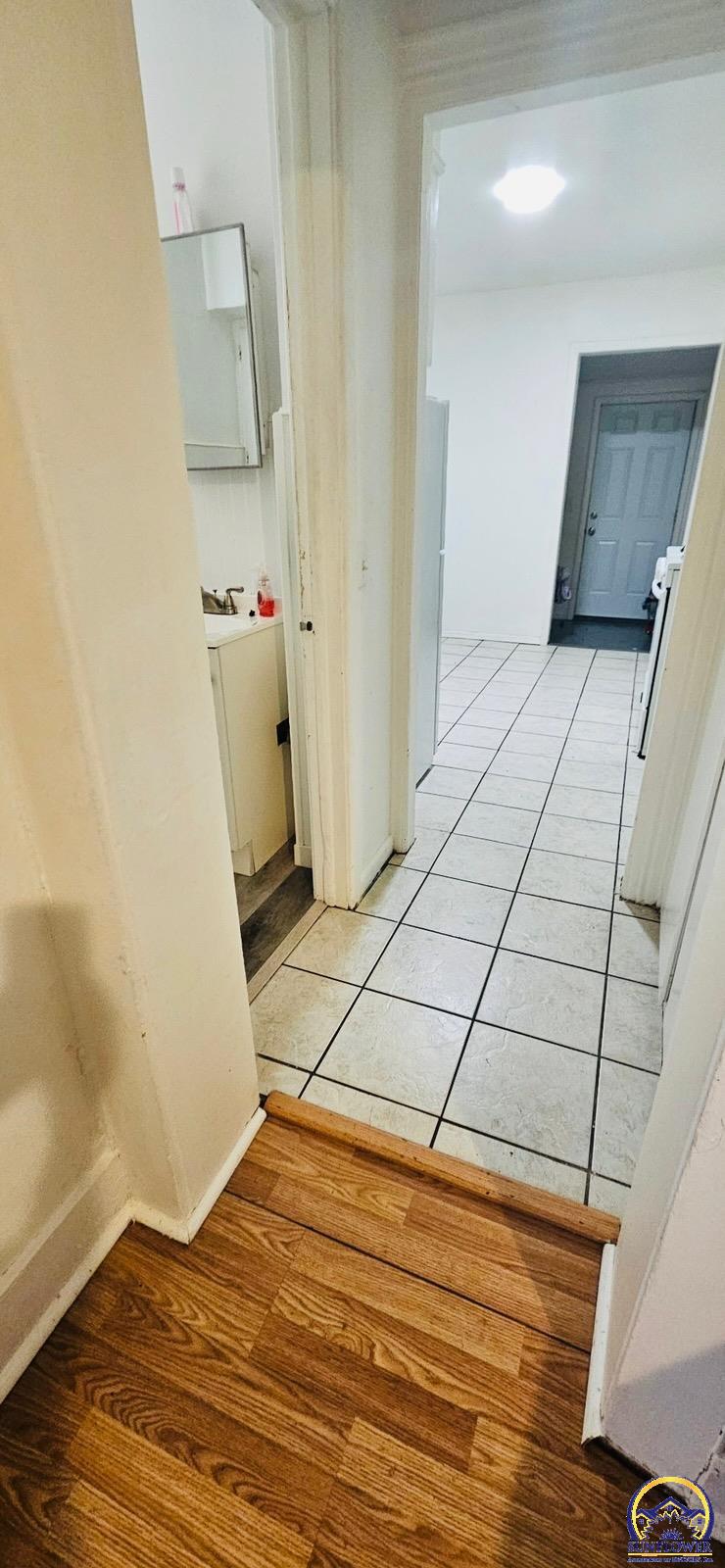 504 Southwest Buchanan Street Topeka, KS 66606 - Photo 3 of 13