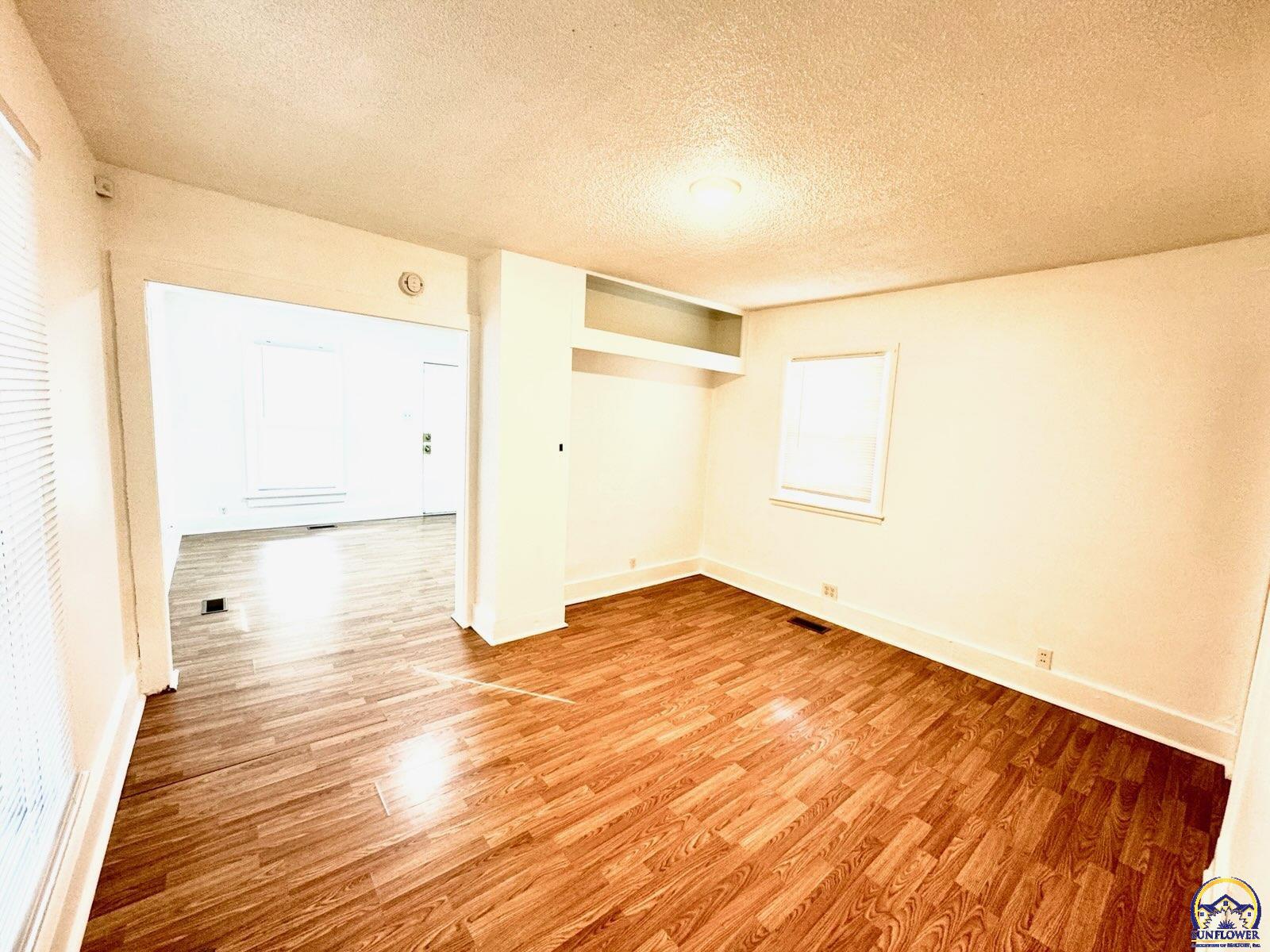 504 Southwest Buchanan Street Topeka, KS 66606 - Photo 7 of 13