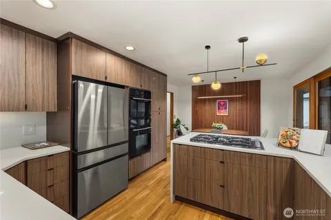 $1,599,950 | 16700 Southeast 31st Street, Bellevue, WA 98008