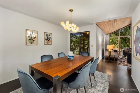 $1,599,950 | 16700 Southeast 31st Street, Bellevue, WA 98008