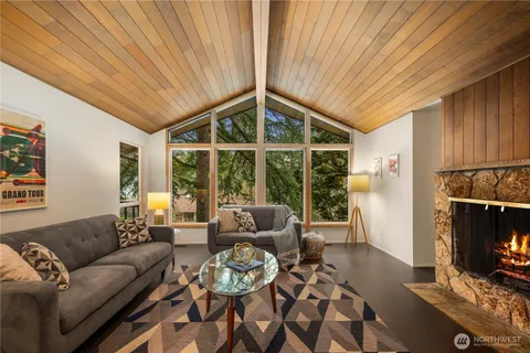 $1,599,950 | 16700 Southeast 31st Street, Bellevue, WA 98008