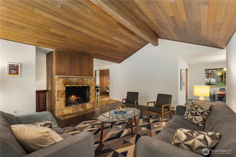 $1,599,950 | 16700 Southeast 31st Street, Bellevue, WA 98008