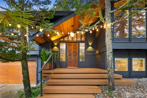 $1,599,950 | 16700 Southeast 31st Street, Bellevue, WA 98008