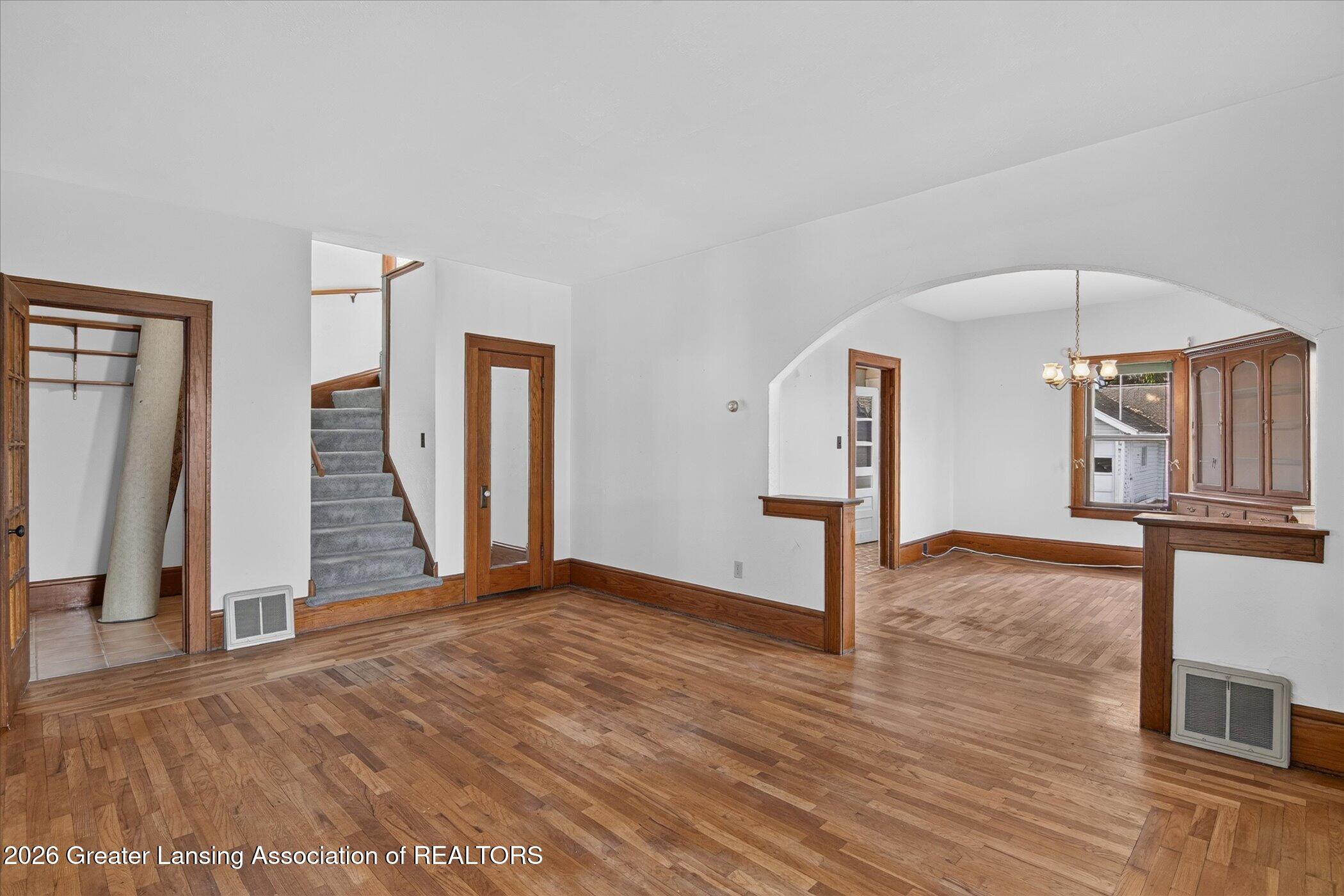 709 Rock Street Jackson, MI 49202 - Photo 9 of 53 09-709-Rock-St-WindowStill