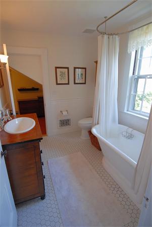178 Central Street Somerville, MA 02145 - Photo 13 of 18