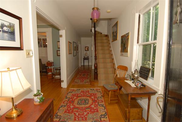 178 Central Street Somerville, MA 02145 - Photo 3 of 18