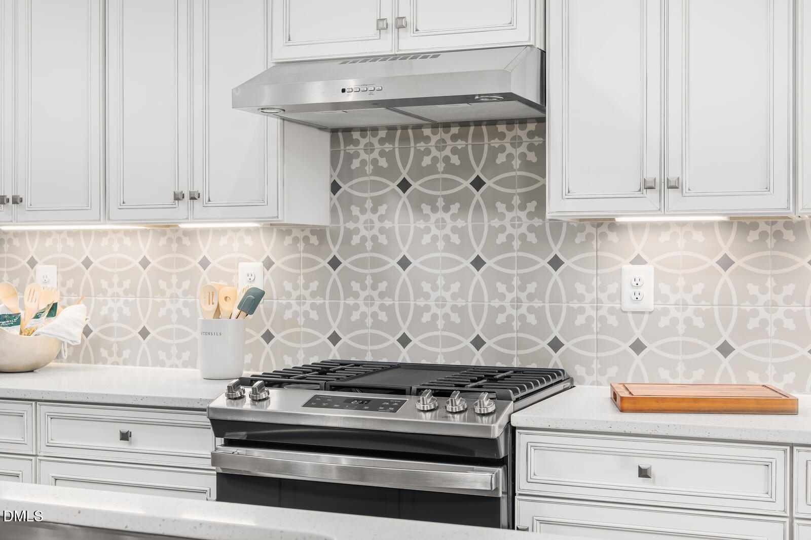 937 Walker Rdg Way Willow Spring, NC 27592 - Photo 5 of 24 08 kitchen(1)