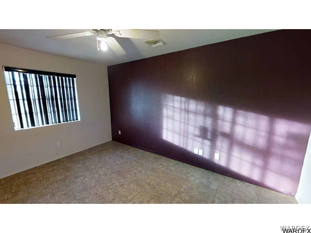 5850 Tableau Road Fort Mohave, AZ 86426 - Photo 11 of 20 a black and white photo of a living room