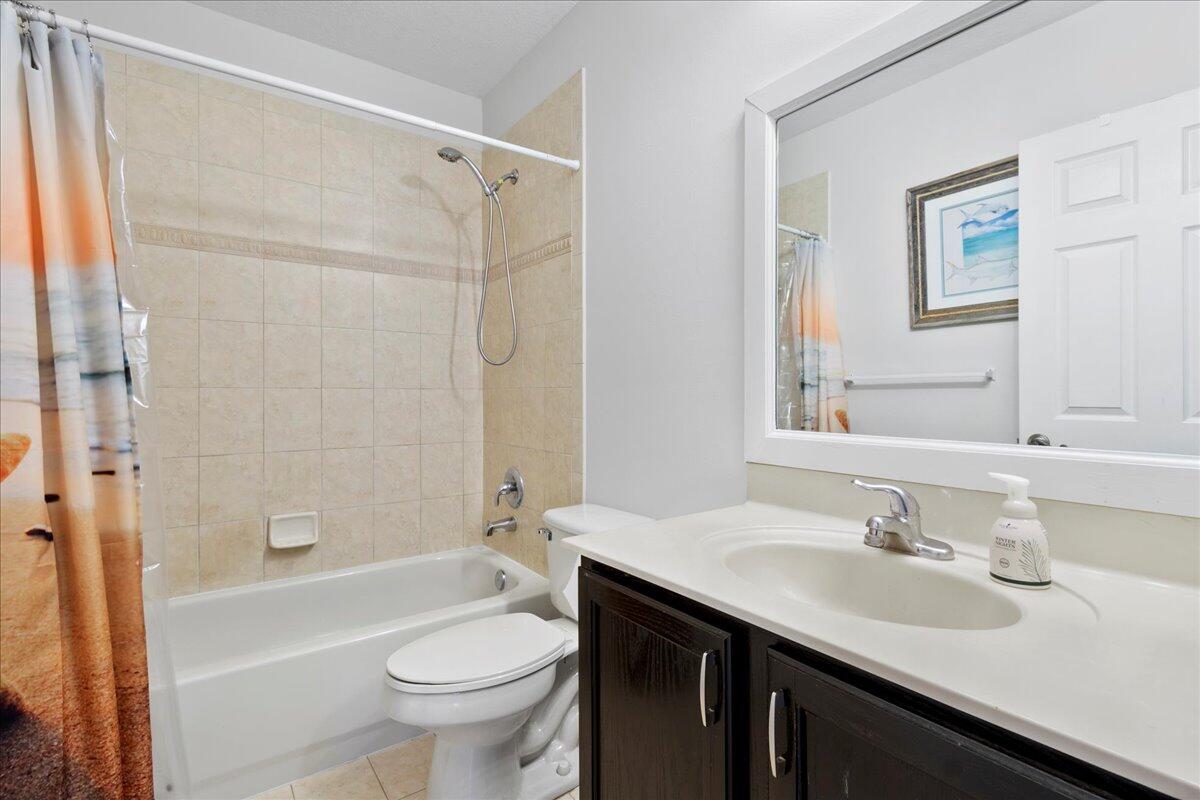 7120 Hawks Nest Terrace Riviera Beach, FL 33407 - Photo 21 of 39 2nd Bath