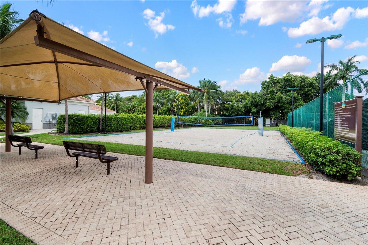 7120 Hawks Nest Terrace Riviera Beach, FL 33407 - Photo 35 of 39 Community Picnic Area