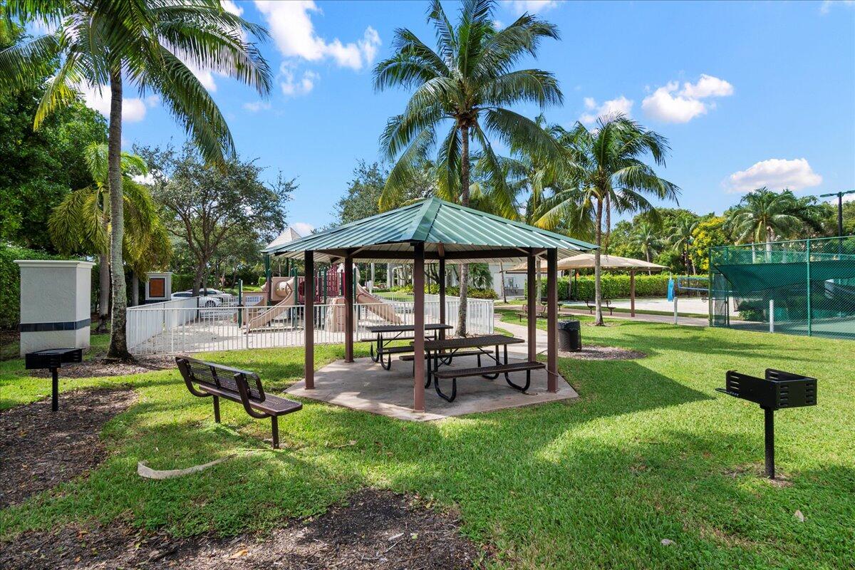 7120 Hawks Nest Terrace Riviera Beach, FL 33407 - Photo 37 of 39 37-JLC_1895