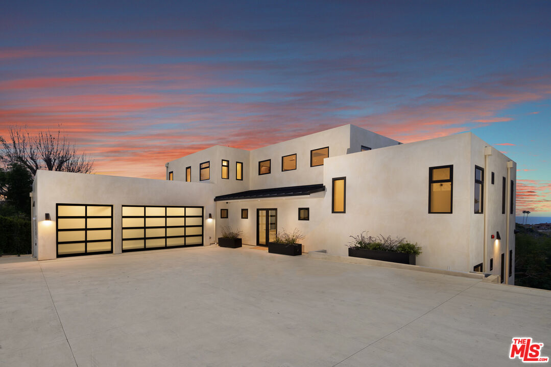 6242 Cavalleri Road Malibu, CA 90265 - Photo 2 of 20