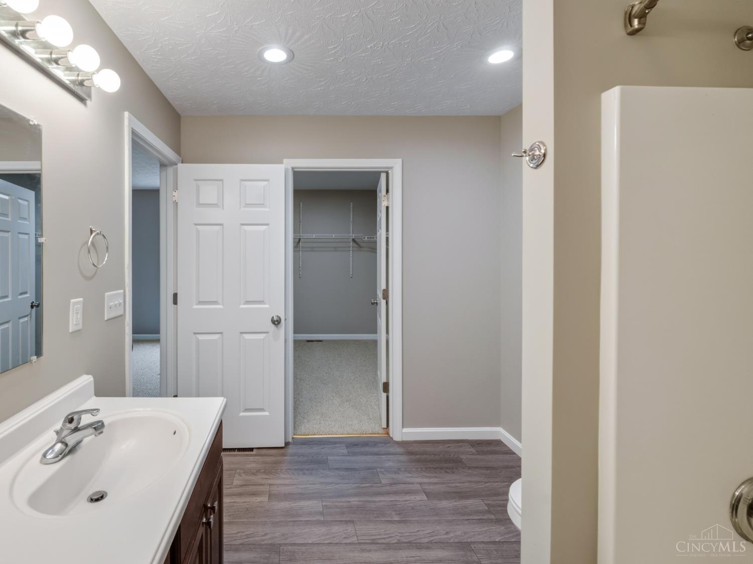 9989 Wolfe Road New Vienna, OH 45159 - Photo 9 of 43 Gallery Image 9