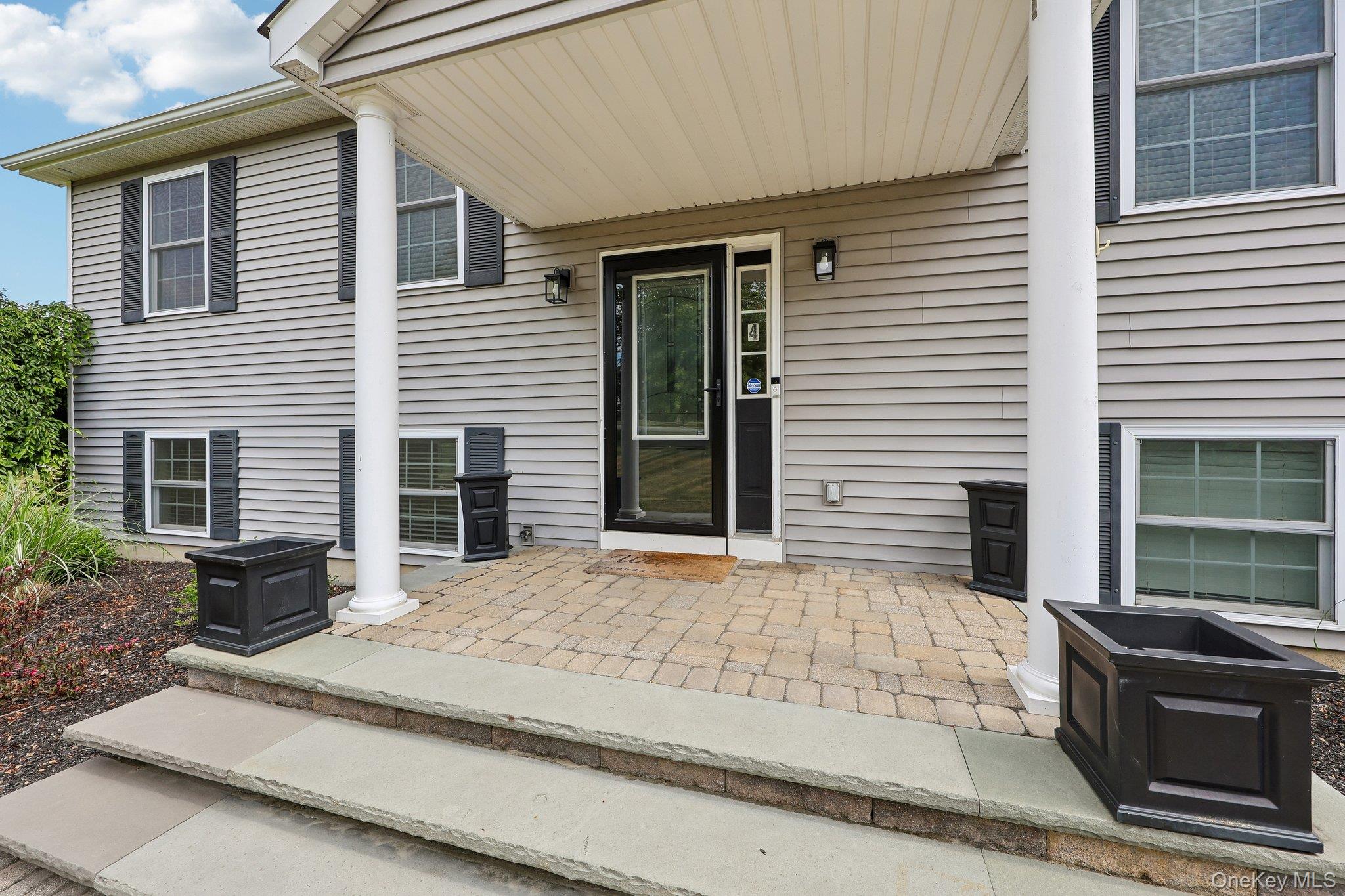 4 Lira Street Wallkill, NY 12589 - Photo 3 of 48