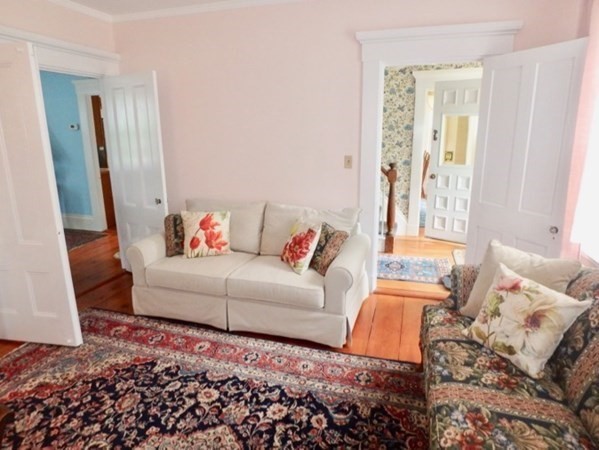 12 Cottle Lane Edgartown, MA 02539 - Photo 12 of 29 a living room with furniture and a couch