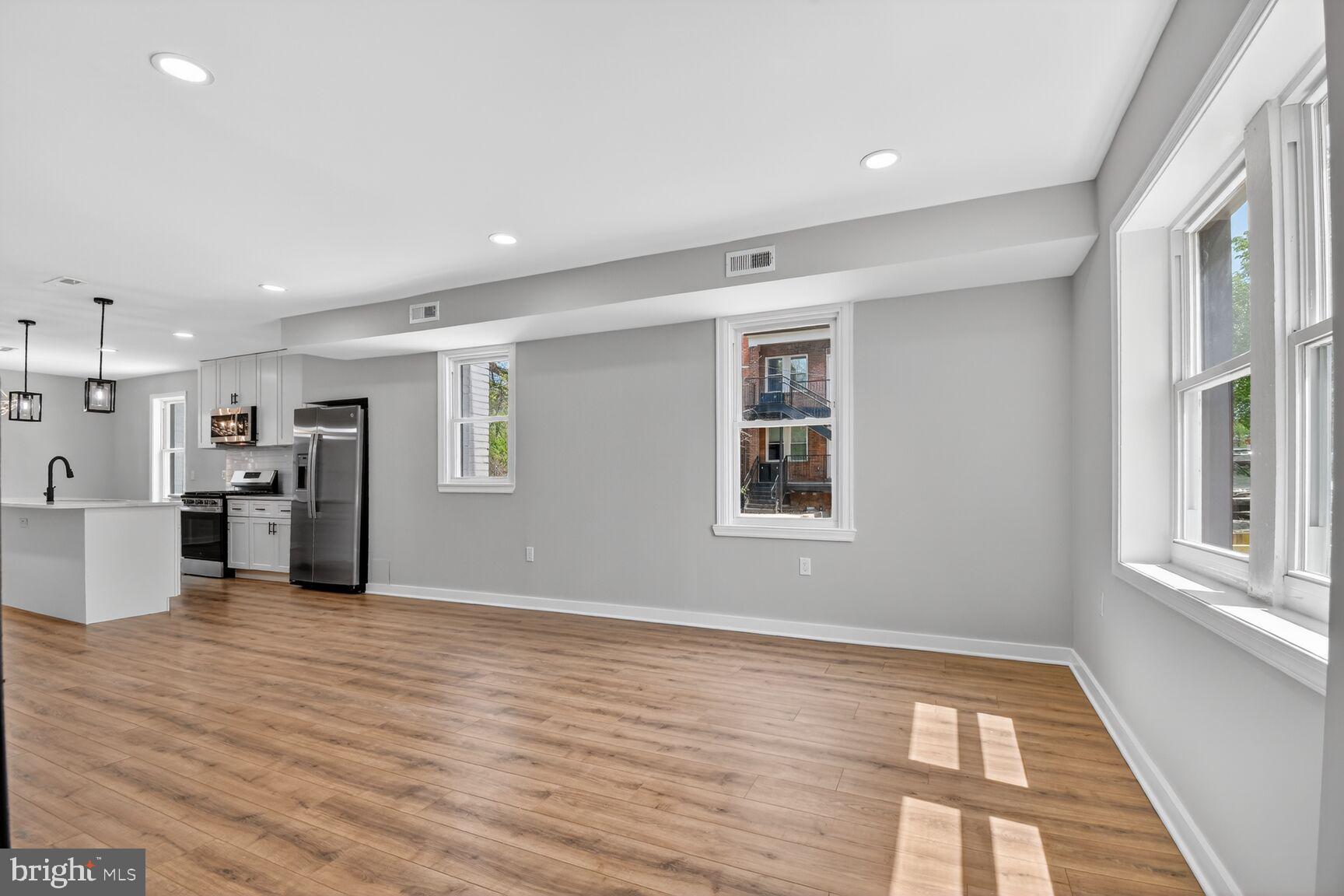 305 Decatur Street Northwest Washington, DC 20011 - Photo 9 of 21