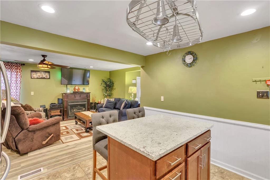 607 Maple Avenue Springdale, PA 15144 - Photo 11 of 25 Gallery Image 11
