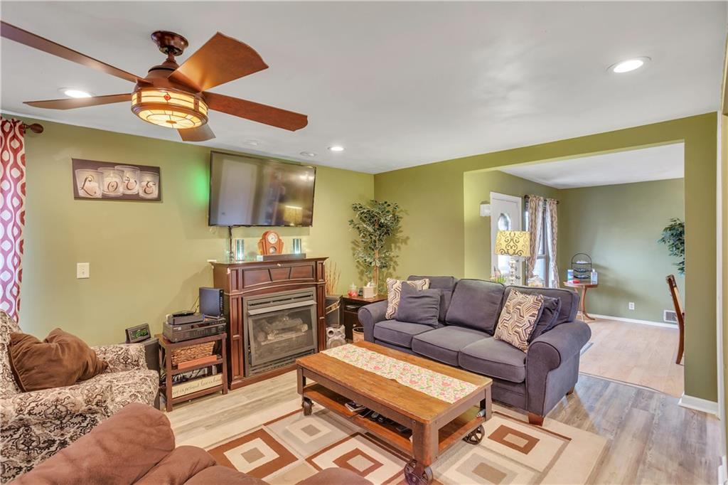 607 Maple Avenue Springdale, PA 15144 - Photo 18 of 25 Gallery Image 18