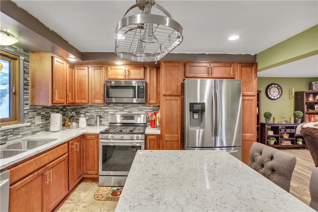 607 Maple Avenue Springdale, PA 15144 - Photo 9 of 25 Gallery Image 9