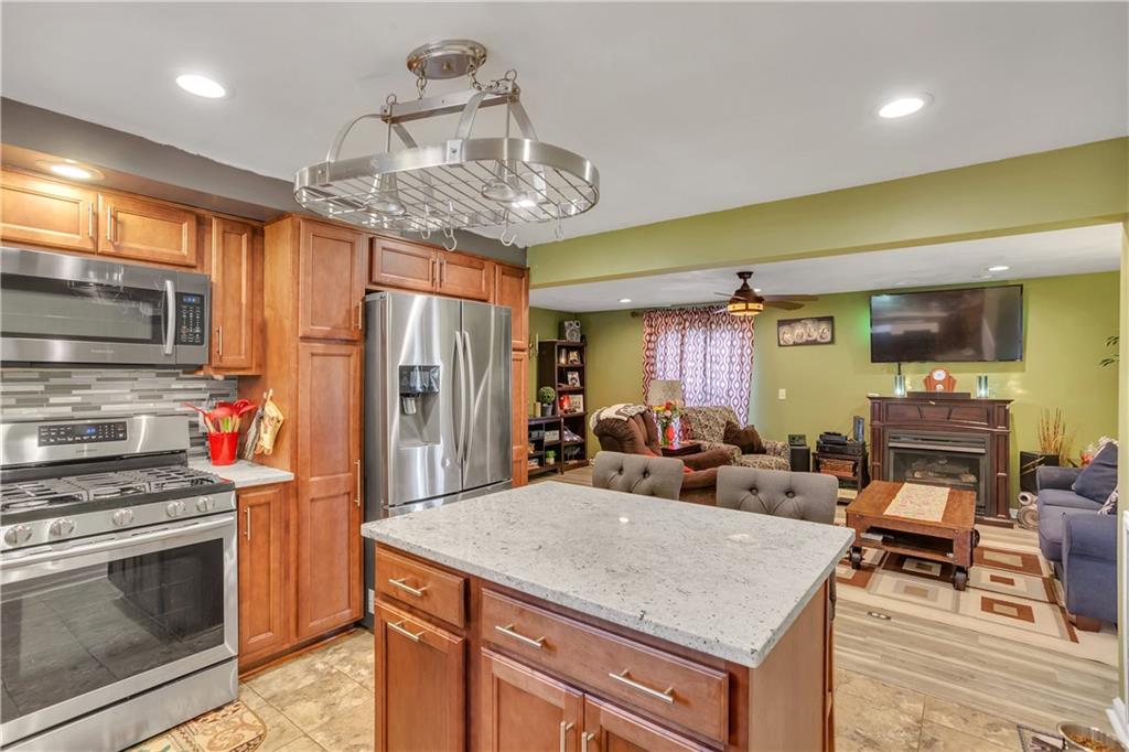 607 Maple Avenue Springdale, PA 15144 - Photo 10 of 25 Gallery Image 10