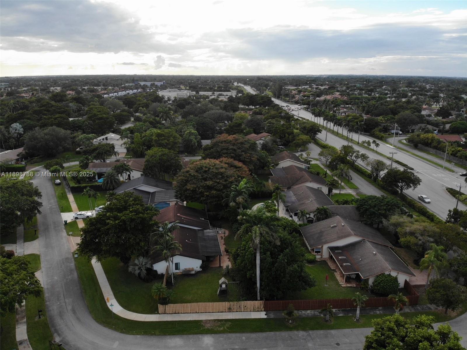 11471 Southwest 105th Terrace Miami, FL 33176 - Photo 40 of 41 a view of a city