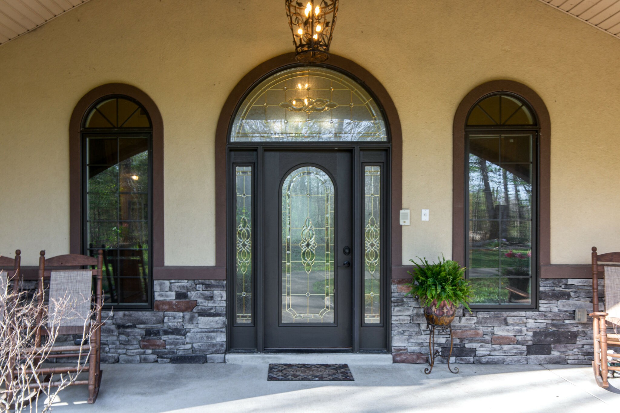143 Sycamore Road Dickson, TN 37055 - Photo 7 of 36 a front view of a house with garden