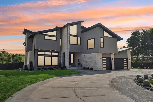 $2,495,000 | 1341 Pfingsten Road, Northbrook, IL 60062