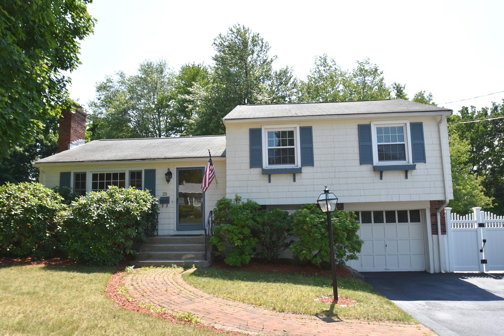 25 Robin Hood Road Marlborough, MA 01752 - Photo 1 of 20 Gallery Image 1