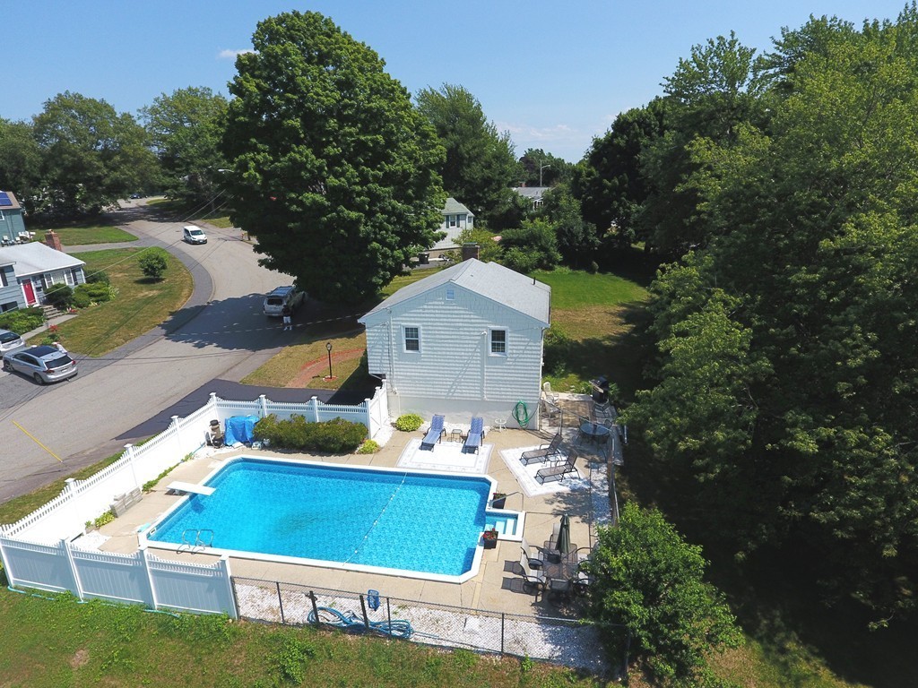 25 Robin Hood Road Marlborough, MA 01752 - Photo 2 of 20 Gallery Image 2
