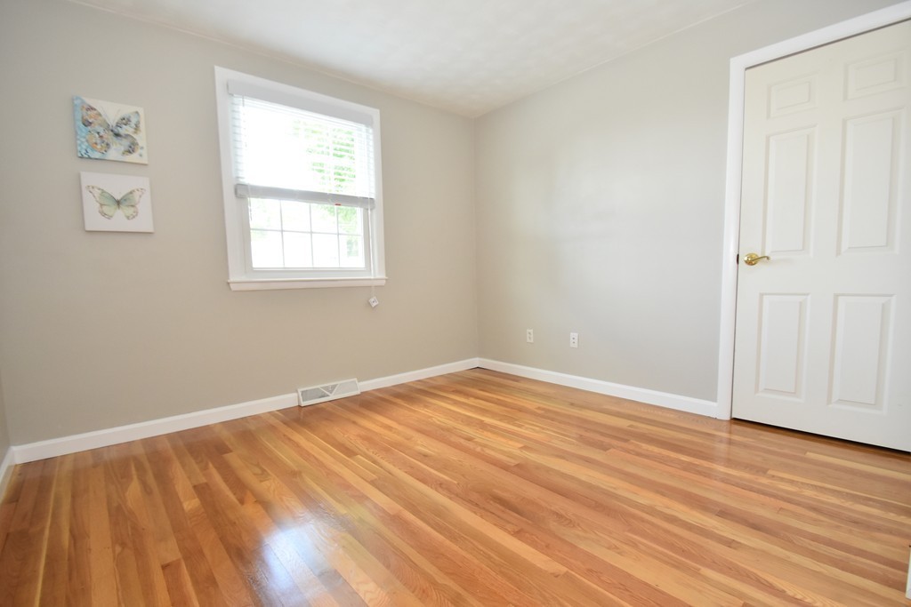 25 Robin Hood Road Marlborough, MA 01752 - Photo 10 of 20 Gallery Image 10
