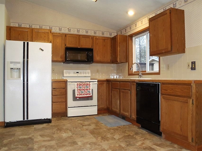 5608 West Mckenzie Woolard Road Deer Park, WA 99006 - Photo 2 of 20 Gallery Image 2