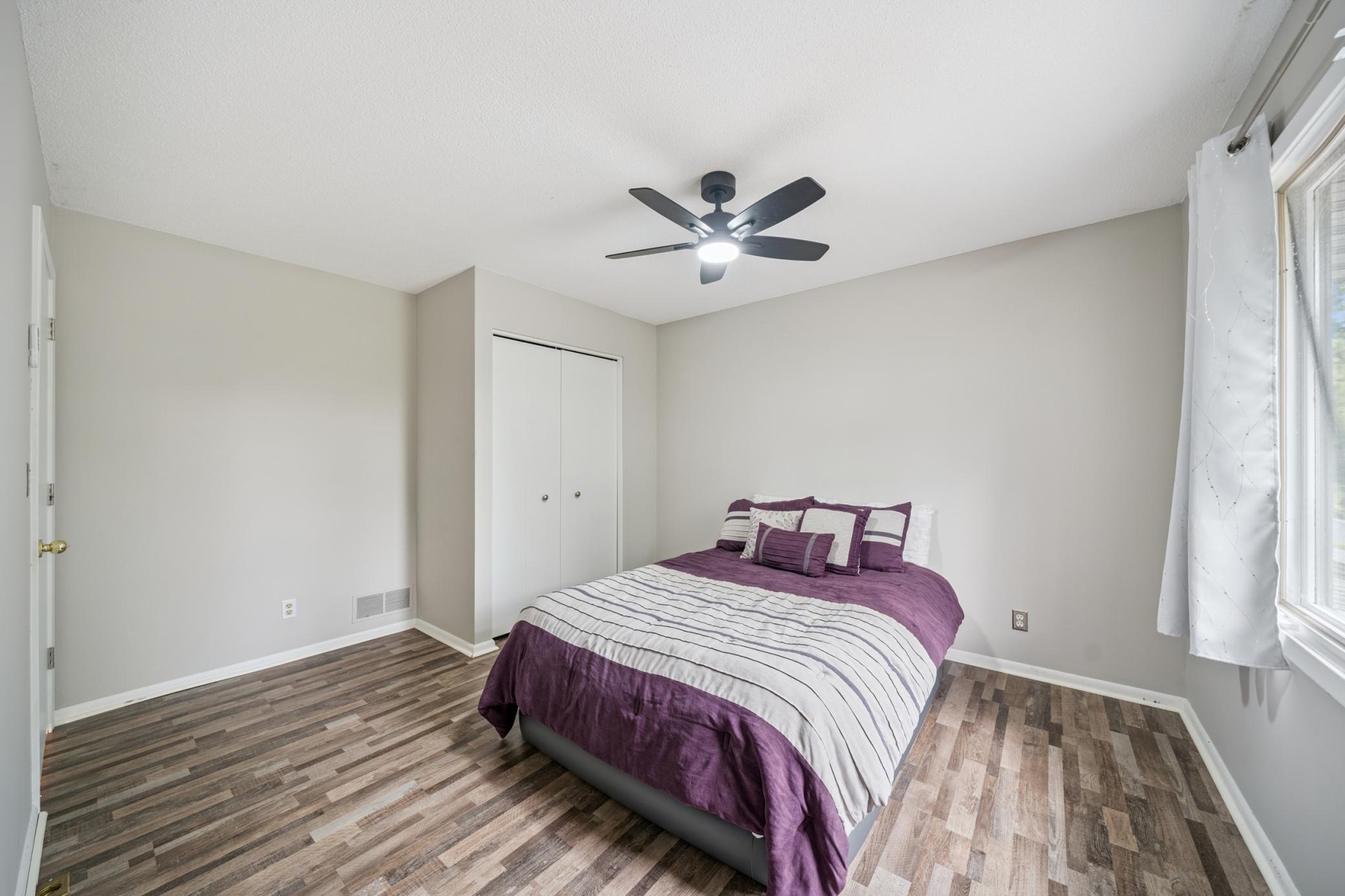 9052 Neill Lake Road, Unit B Eden Prairie, MN 55347 - Photo 11 of 31