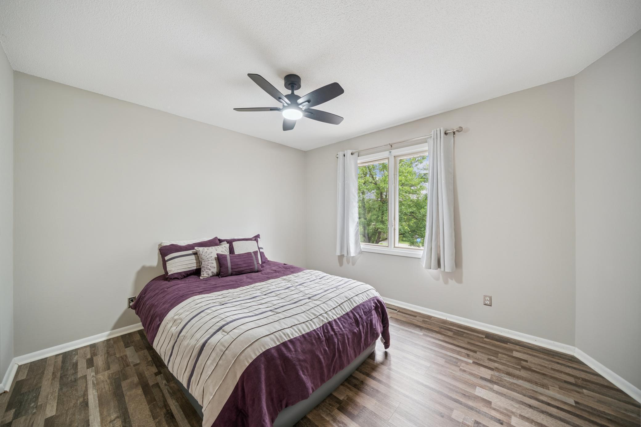 9052 Neill Lake Road, Unit B Eden Prairie, MN 55347 - Photo 12 of 31