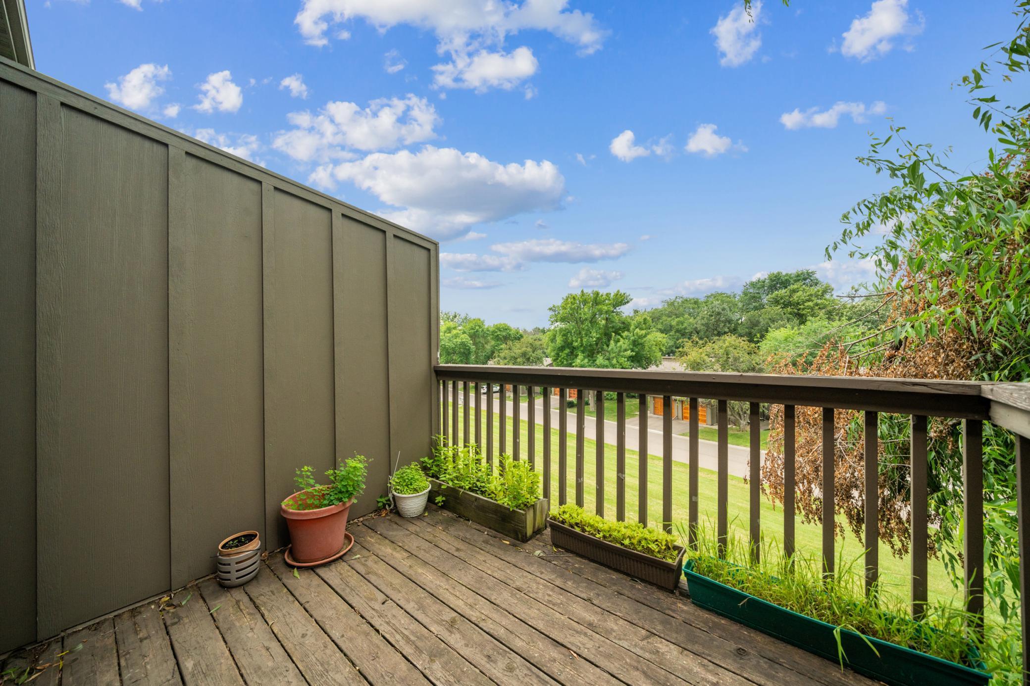 9052 Neill Lake Road, Unit B Eden Prairie, MN 55347 - Photo 14 of 31