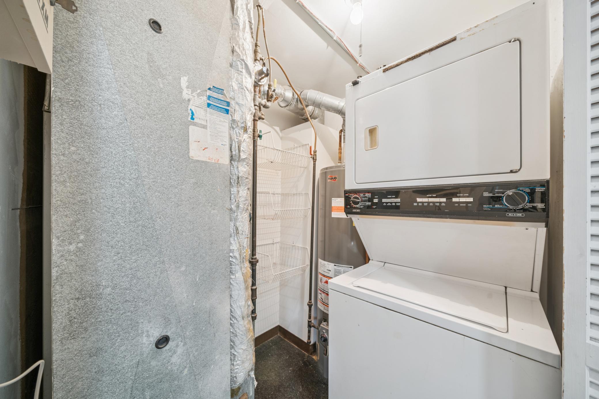 9052 Neill Lake Road, Unit B Eden Prairie, MN 55347 - Photo 26 of 31