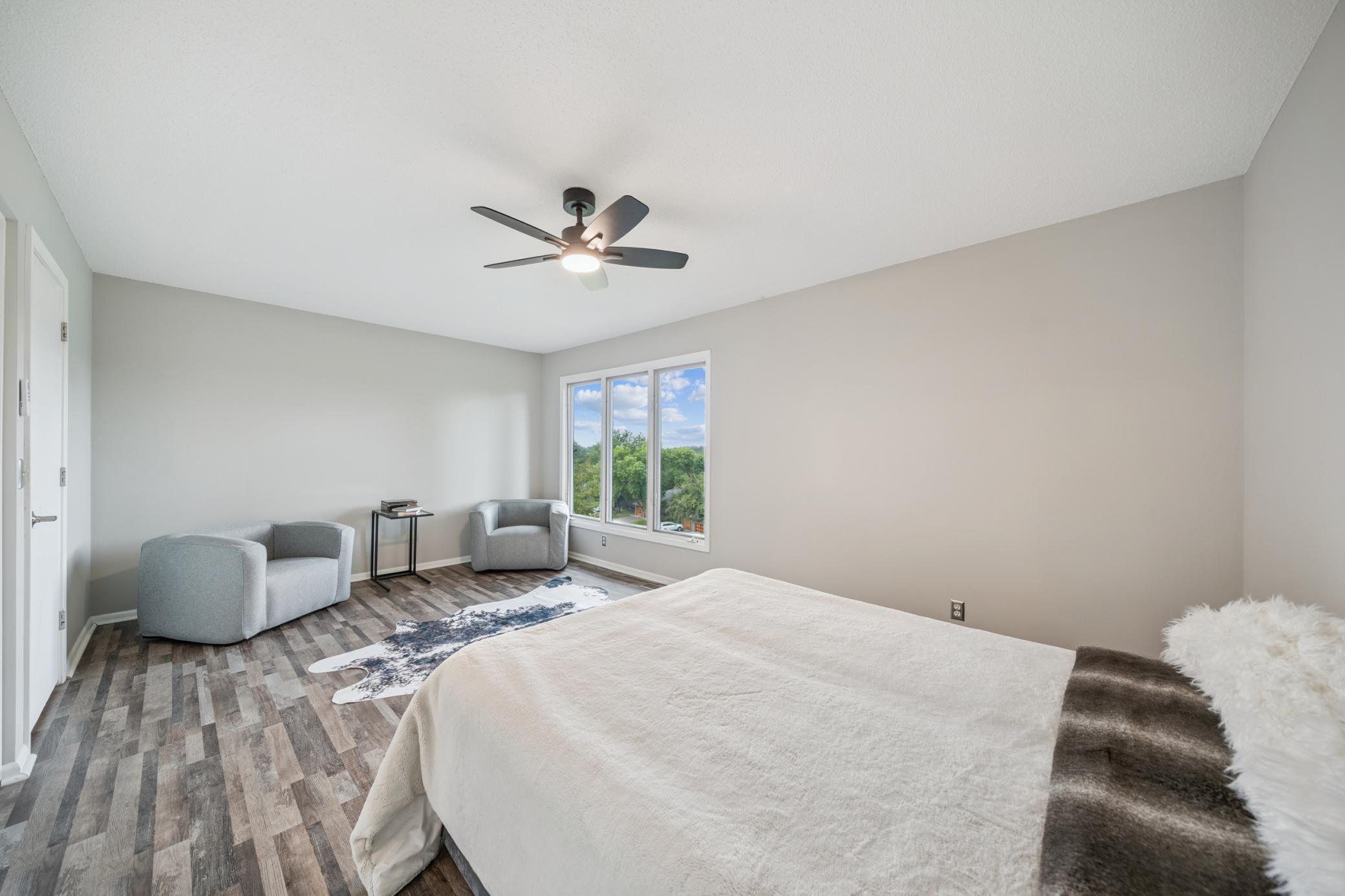 9052 Neill Lake Road, Unit B Eden Prairie, MN 55347 - Photo 7 of 31